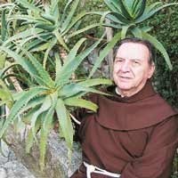 Padre Romano Zago: Aloe Arborescens, rimedio naturale per il sistema immunitario